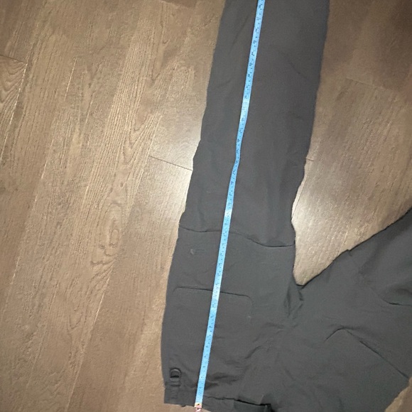 North Face Grey convertible cargo pants - Picture 5 of 5